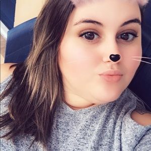 Meet your Posher, Katelyn